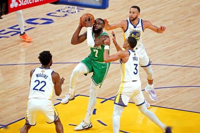 NBA联合试训名单：状元热门迪班萨&彼得森&布泽尔领衔 小佩贾在列